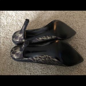 Nine West leopard print gold and brown shoes